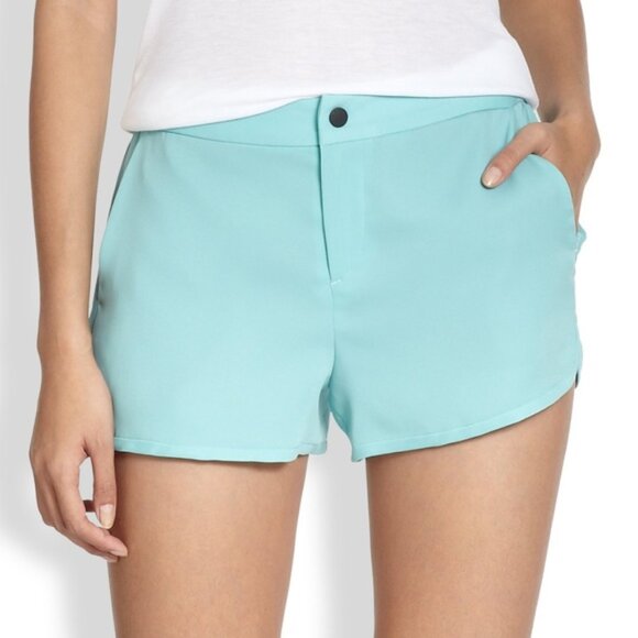 Rag & Bone Jess Short in Aqua Sky Blue Size 8 $255 USA Designer Flowy Curved Hem - Picture 1 of 16